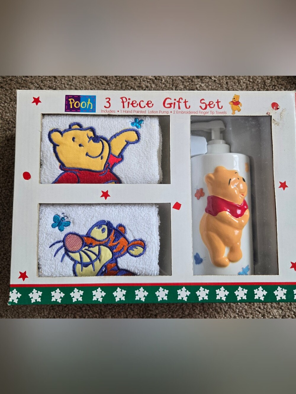 Winnie the Pooh 3 Piece Gift Set Lotion Pump & Towels